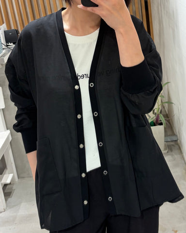 mink chair<br>シアーポケットＶネックブラウス