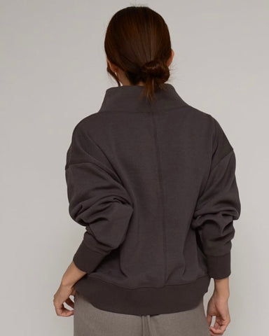 Praia<br> ボンバーヒート フェイクパーカープルオーバー