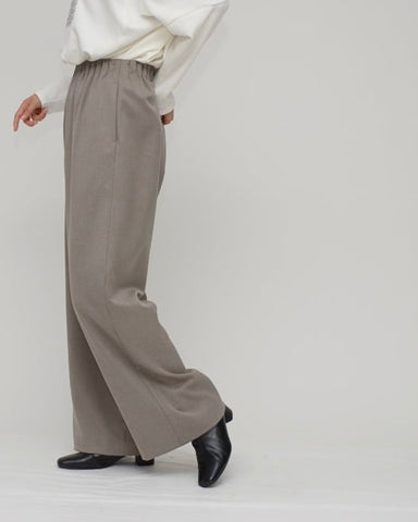 Praia<br> 年中使える ウエスト総ギャザーパンツ