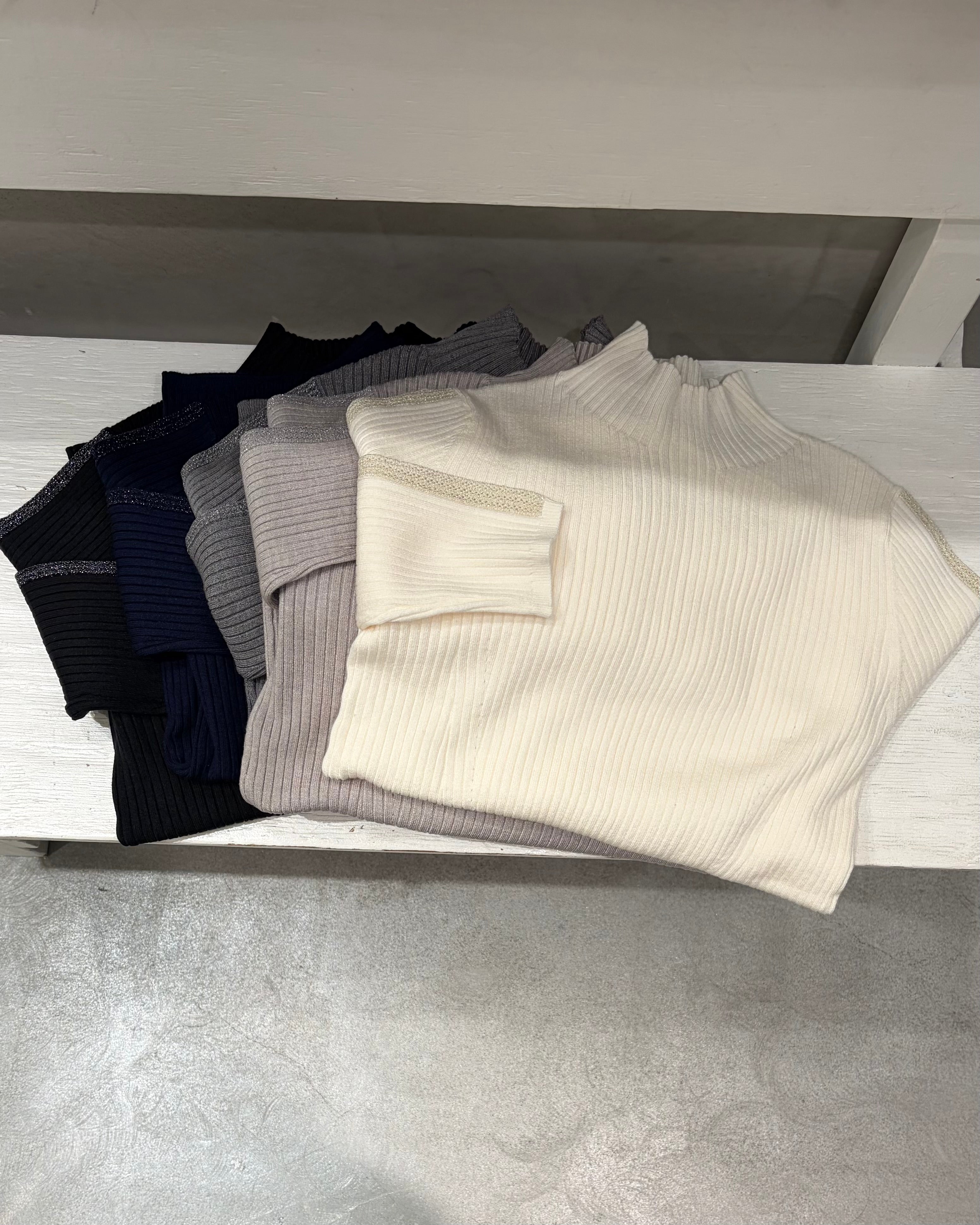 11月2日ライブ<br>BLUE FRONCE<br>サイドラメラインニット