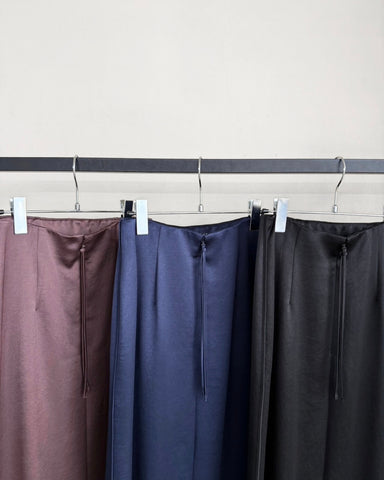 cafune<br> side piping satin skirt