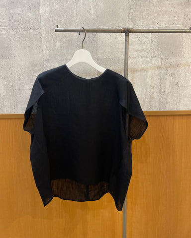 ma couleur<br>ネックラインパイピングブラウス