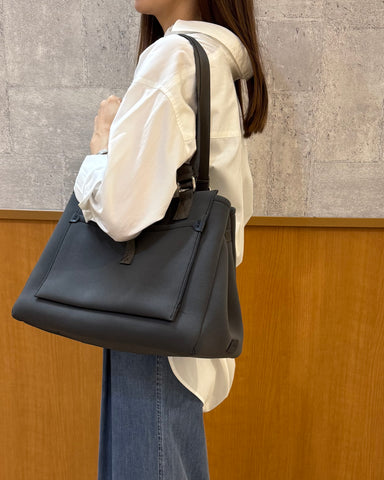 Story. <br>ダブルハンドル2WAYトートバッグ
