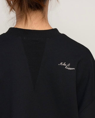 12月5日ライブPraia<br> 立体ステッチ ロゴ入りショート丈トップス