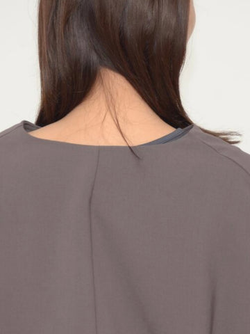 Praia<br>キーネックブラウス