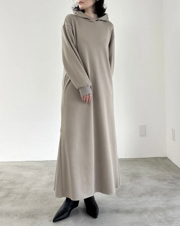 mink chair<br> 裏起毛フレアワンピース