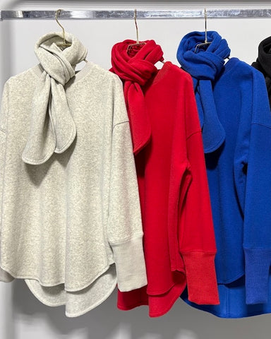 Margaux Vintage<br>マフラー付き裏起毛プルオーバー