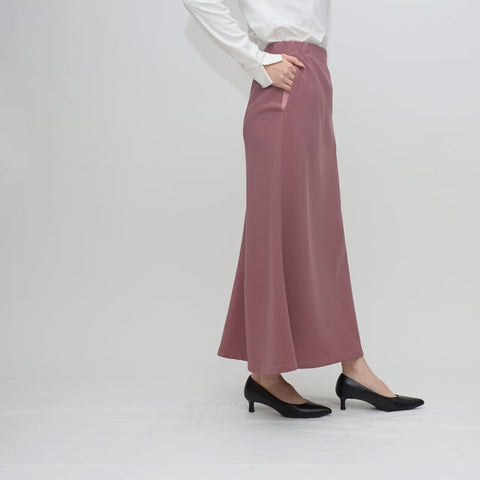 11月20日ライブ Praia<br>梨地裏起毛美シルエットフレアスカート