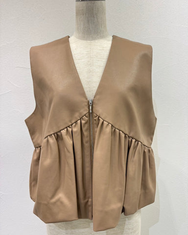 CYAN TOKYOご予約<br> ヴィーガンレザーバルーンギャザーベスト