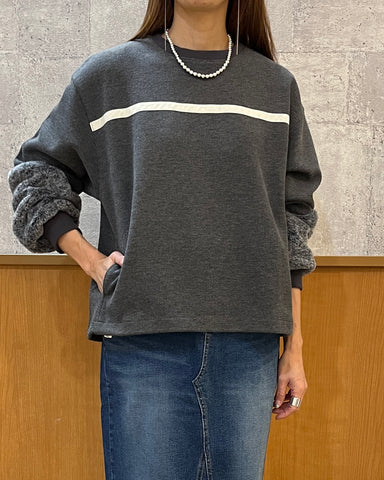 Praia<br> 袖ファーニットソー