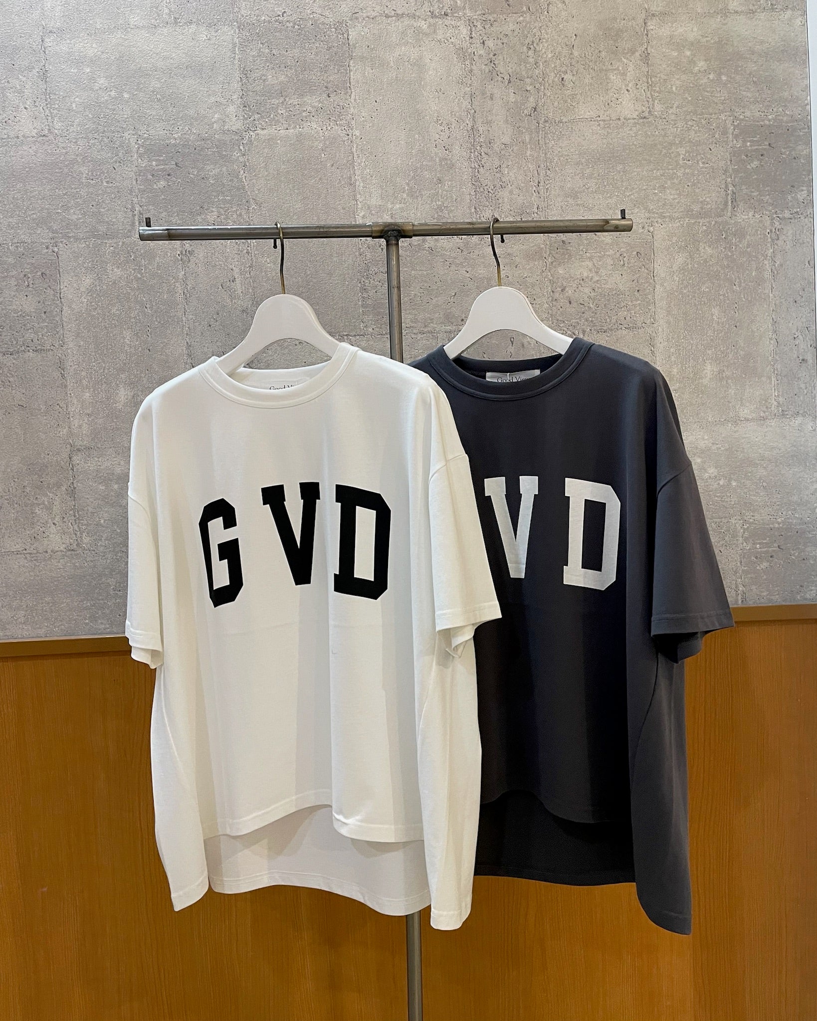 TP<br>ロゴTシャツ