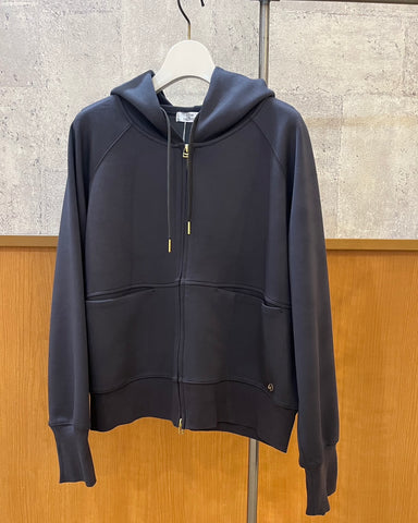 10月4日<br> mink chair<br>ダンボールニットパーカー
