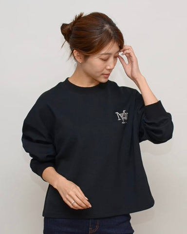 12月5日ライブPraia<br> 立体ステッチ ロゴ入りショート丈トップス