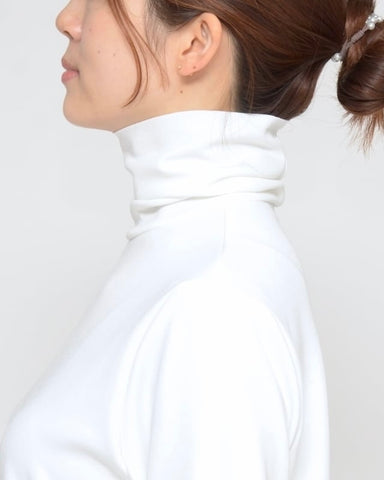 Praia<br>袖チュールハイネックカットソー