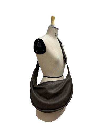 ayane予約<br>エコレザーボディバック