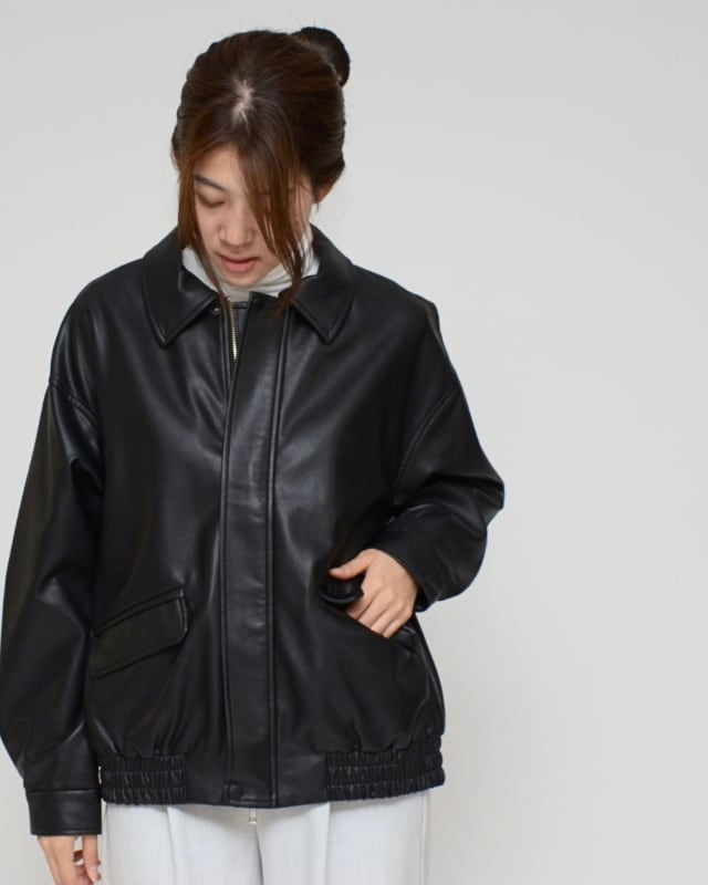 Praia<br> オーバーサイズ フェイクレザーブルゾン