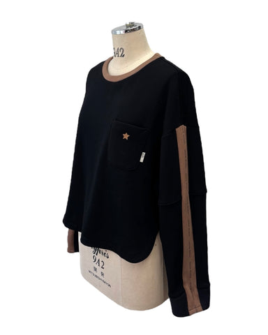 12月5日ライブayane<br>スター刺繍ボンバープルオーバー