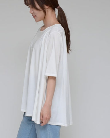 Praia<br> バックフレアーTシャツ