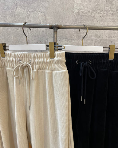 10月19日ライブPASSIONE<br> コーデュロイバレルパンツ