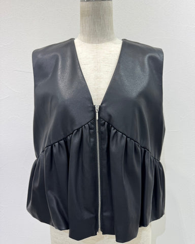 CYAN TOKYOご予約<br> ヴィーガンレザーバルーンギャザーベスト