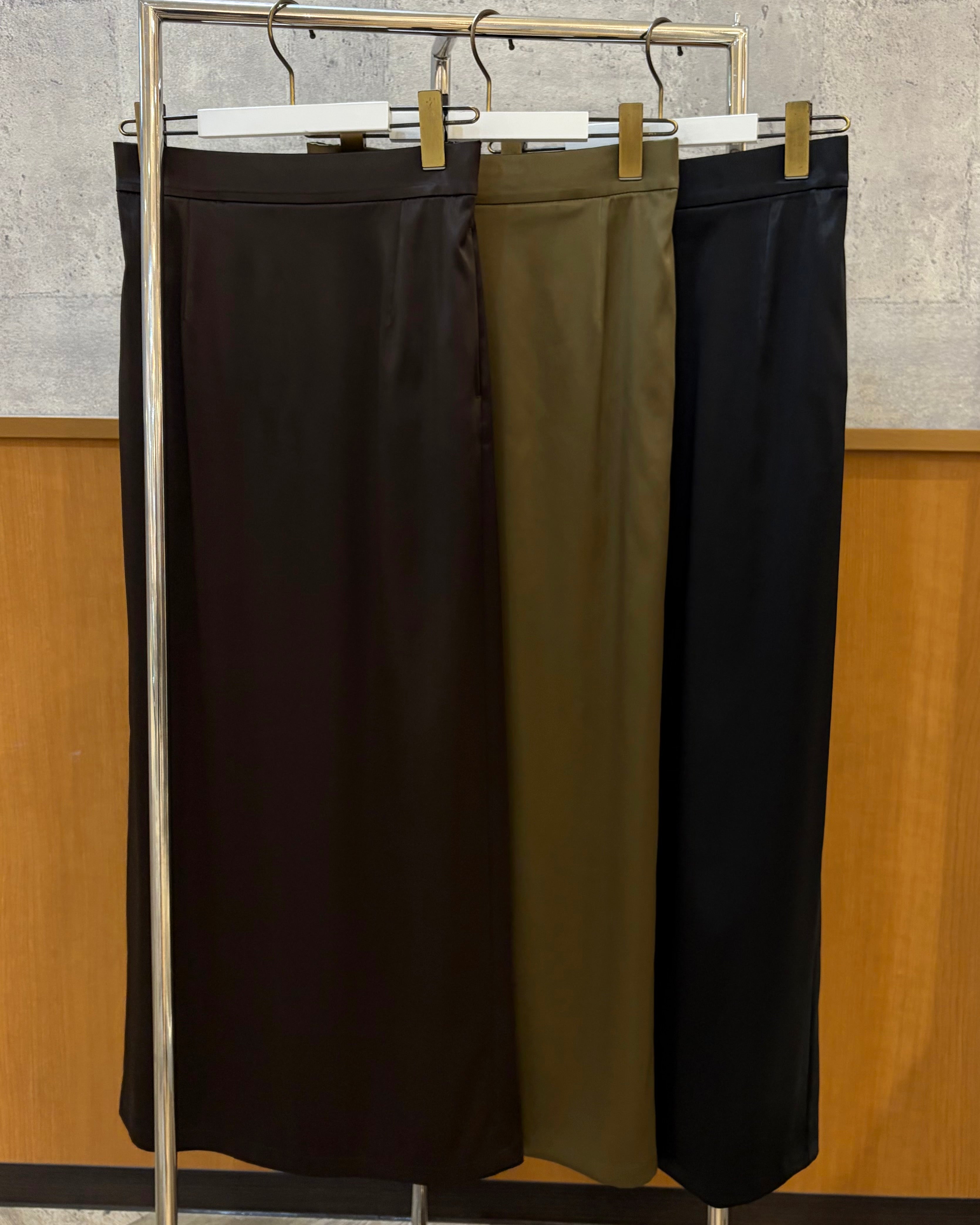 8月21日ライブ<br>cafune<br>サテンスカート