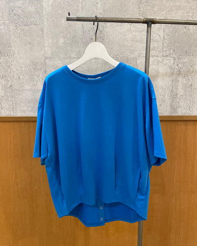 mink chair<br>前タック後ろスナップボタンスリット半袖