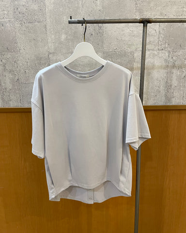 mink chair<br>前タック後ろスナップボタンスリット半袖