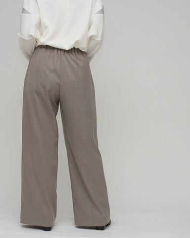 Praia<br> 年中使える ウエスト総ギャザーパンツ