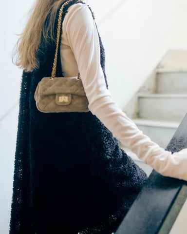 anana<br> スウェードキルティングチェーンBAG