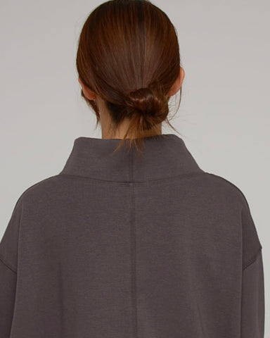 Praia<br> ボンバーヒート フェイクパーカープルオーバー