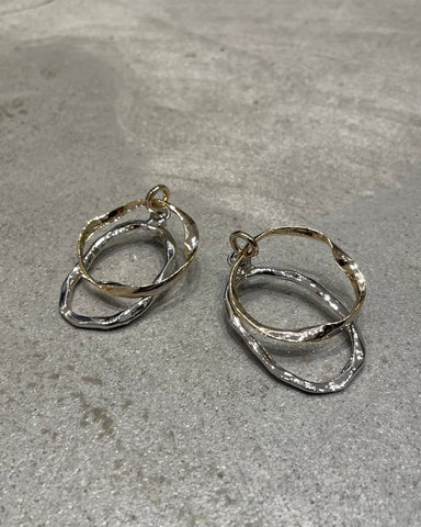 Sea'ds Mara <br> Twisting back catch pierce