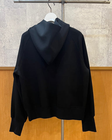 10月4日<br> mink chair<br>ダンボールニットパーカー
