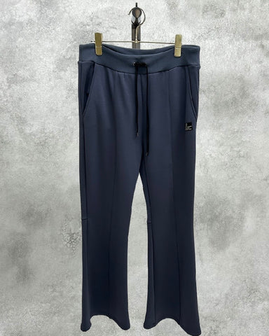 ayane予約<br>裏起毛フレアパンツ