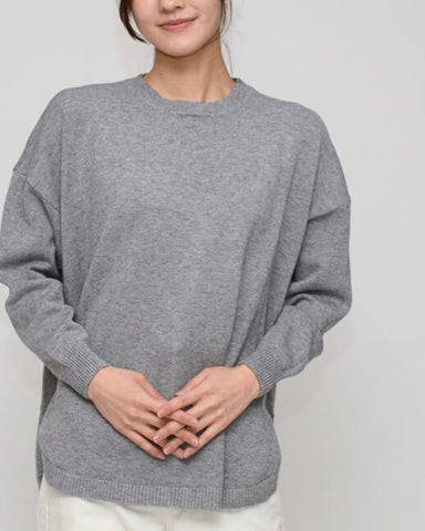 Praia<br> 着回し抜群ラウンドネックトップス