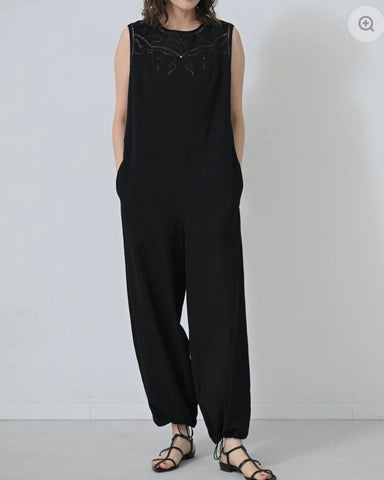 Herencia<br> Embroidered Relax All-in-One