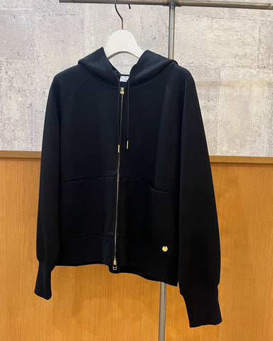 10月4日<br> mink chair<br>ダンボールニットパーカー