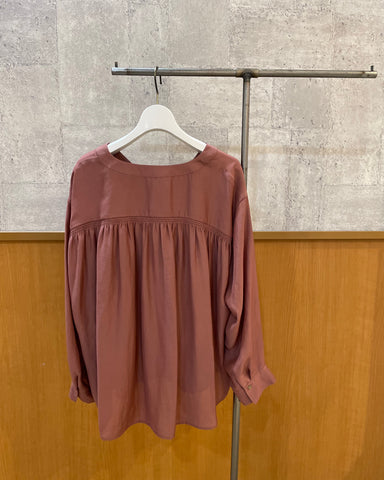 BLUE FRONCE <br>ノーカラー折り返しシャツ