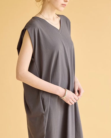 SUGAR ROSE<br> タックスリーブVネックOP