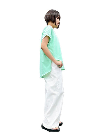 ayane<br>縦ロゴフレンチTシャツ