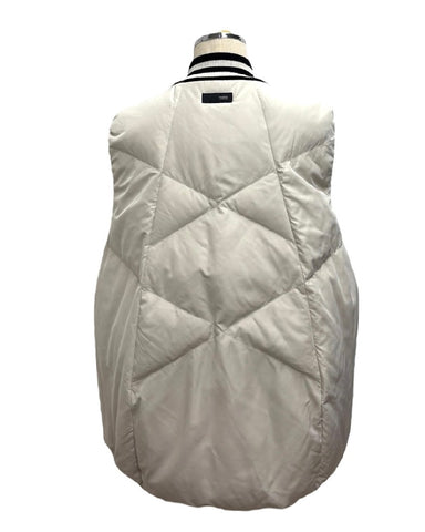 10月27日ライブ ayane<br> スタジャンダウンベスト