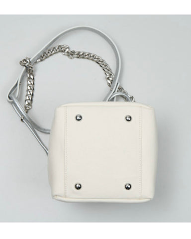 1%予約<br> ロゴ刺繍ショルダーBAG