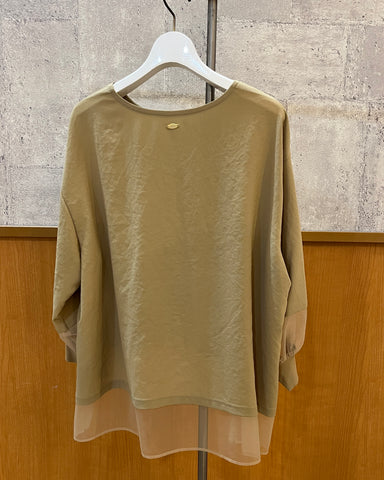 BLUE FRONCE<br>シアー切替POブラウス