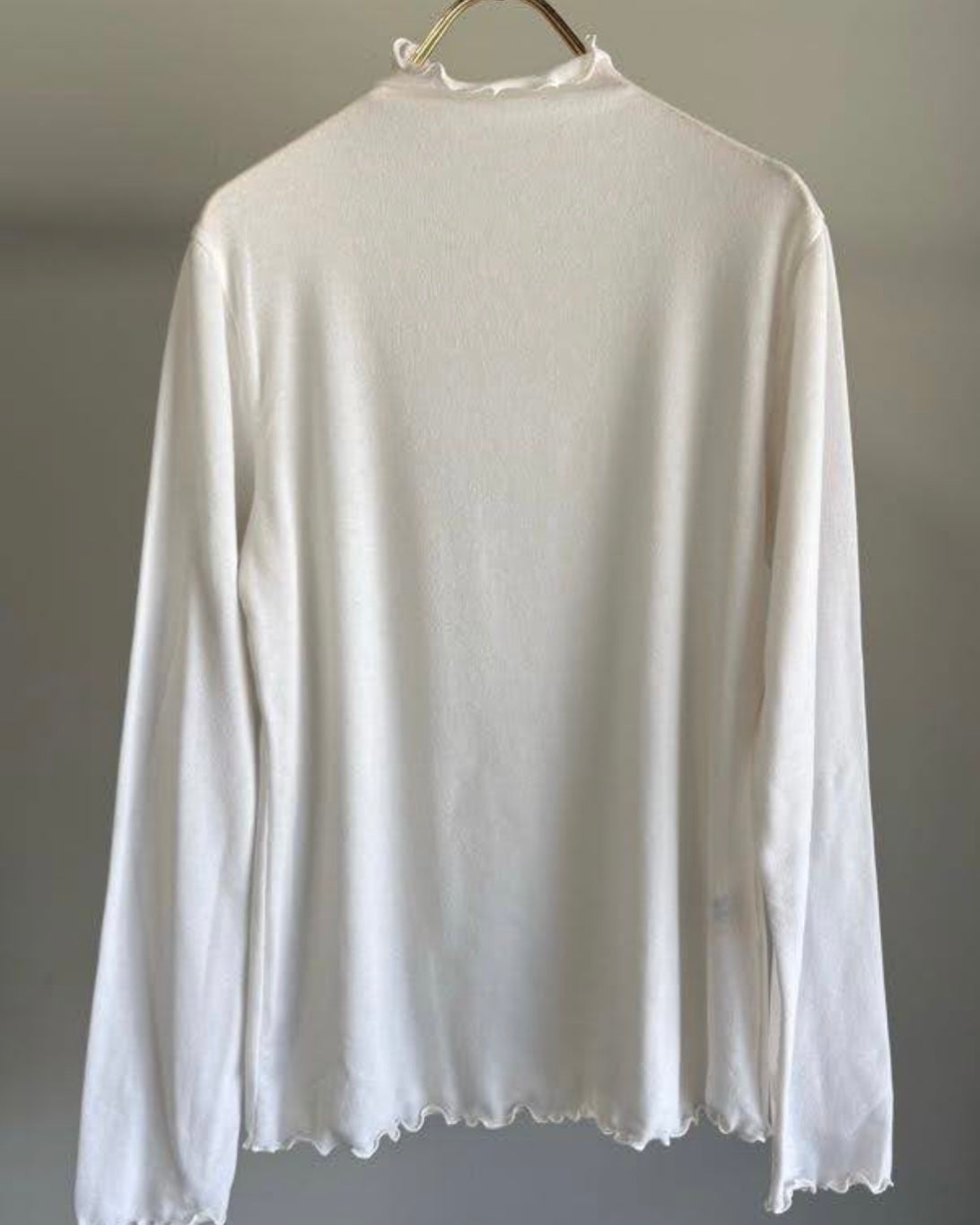 Margaux Vintage<br>パウダリータートルトップス
