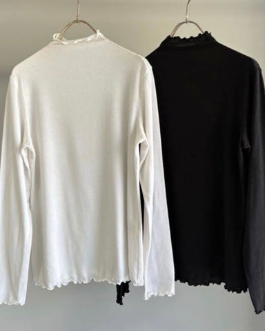 Margaux Vintage<br>パウダリータートルトップス