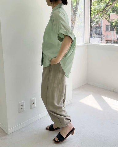 HERENCIA<br> Back Shirred Collar Blouse