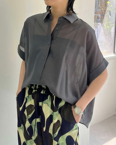 HERENCIA<br> Back Shirred Collar Blouse