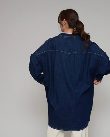 Praia<br> ワンウォッシュ・ライトオンスデニムロングシャツ