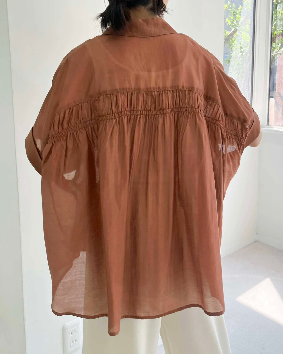 HERENCIA<br> Back Shirred Collar Blouse