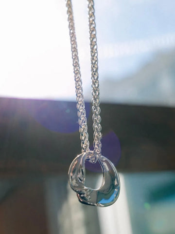 Nothing And Others<br> Asymmetry twist ring Necklace